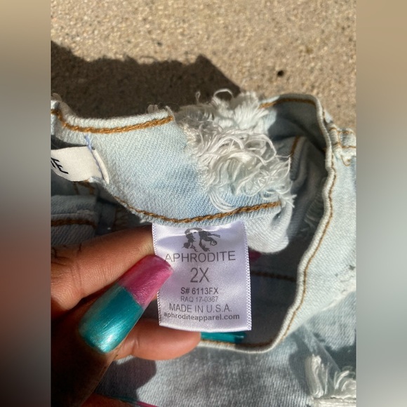 Jean shorts - Picture 9 of 9